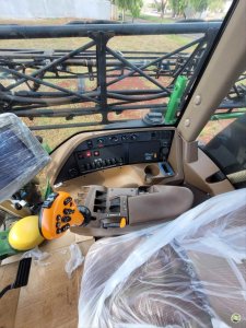 JOHN DEERE JOHN DEERE 4730 2011/2011